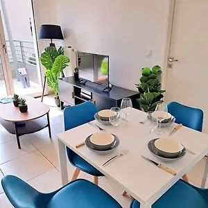 Appartement Casa Rosa : Moderne Avec Balcon, Tassin-la-Demi-Lune
